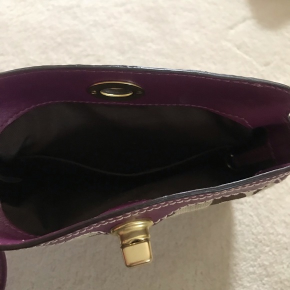 Coach Wristlet - Picture 4 of 4